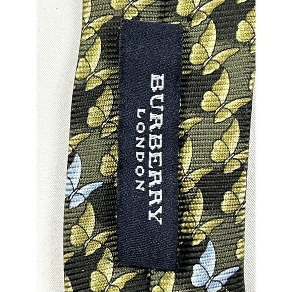 BURBERRY London Mens 100% Silk Neck Tie Butterfly Pattern Classic 61”x 3.5" - Picture 8 of 10
